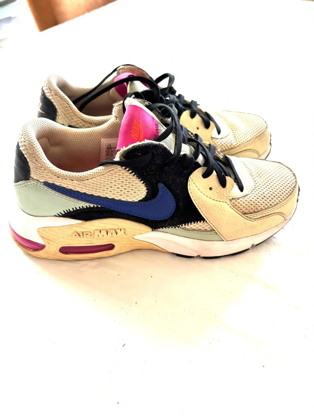 Nike White Air Max Excee Fossil Hyper Blue Pink Accent SZ 7.5 Worn 4X